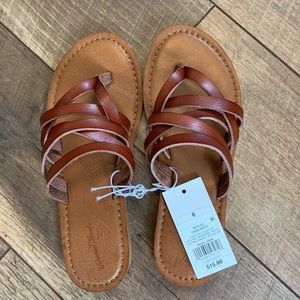 Universal Thread Sandals NWT